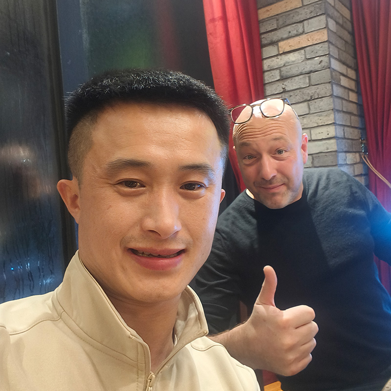 Visit And Discuss Cooperation