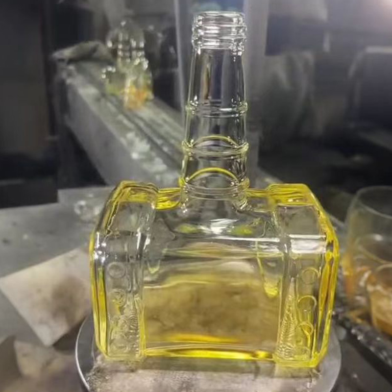 Create the perfect glass bottle.