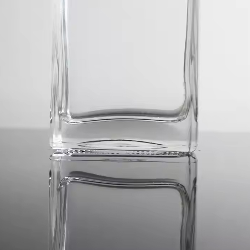 750ml Square Super Flint Glass Liquor Bottle Engraved Design Whisky Tequila Gin Vodka Glass Bottle With Cork