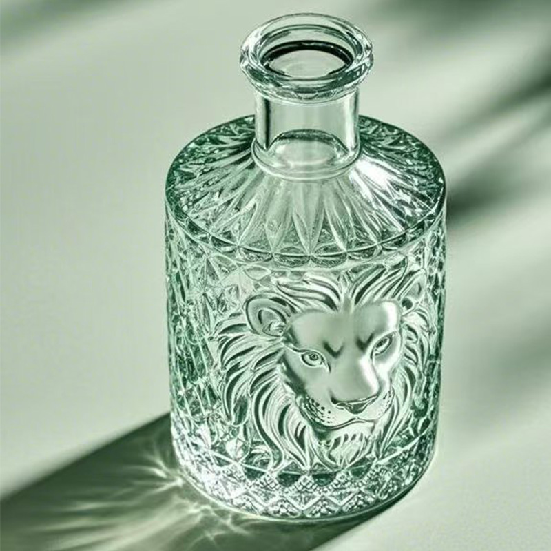 High quality custom 1000ml 750ml 700ml 500ml glass bottle cork white wine fancy vodka glass bottle