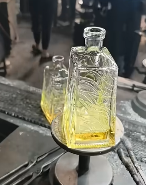 China Glass bottle manufacturers video