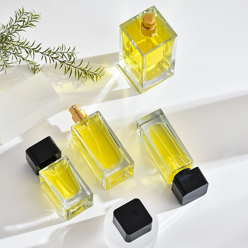 Hot Sale Luxury Crystal Perfume Bottles 50ml 100ml Empty Perfume Glass Bottle Luxury Design Spray