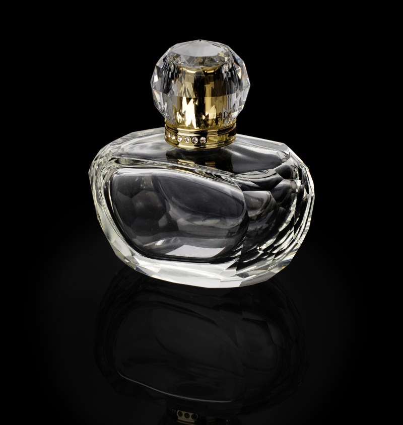 High-end 75ml Crystal Glass Polished Perfume Bottle Plastic Crystal Lid Spray Can Add logo