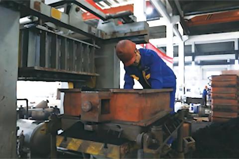 Horizontale Hochdruck-Formanlage