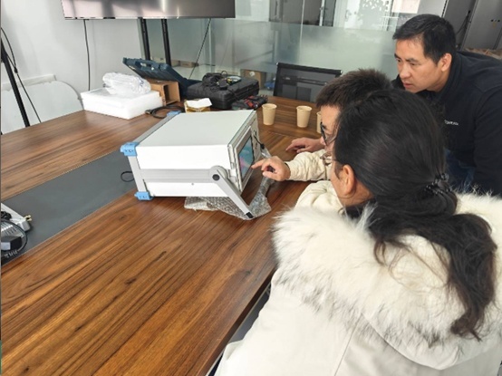 Hydrogen sensor in transformer oil