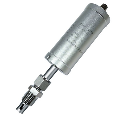 Multi-parameter sensor for oil condition monitoring in low-oil equipment