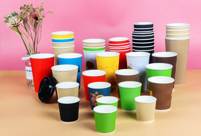 Одноразовый стаканчик для кофе из крафт-бумаги PLA на водной основе с одинарными стенками и крышкой для горячих напитков с индивидуальным логотипом