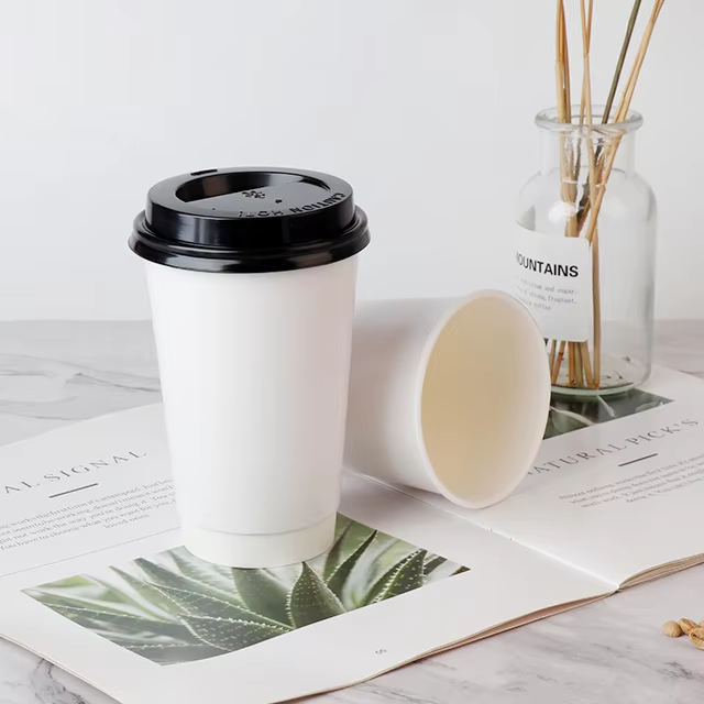カスタムロゴ 16オンス 二重壁紙コップ パーソナライズデザイン ホットコーヒー用 PEコーティング 500ml & 300ml 容量