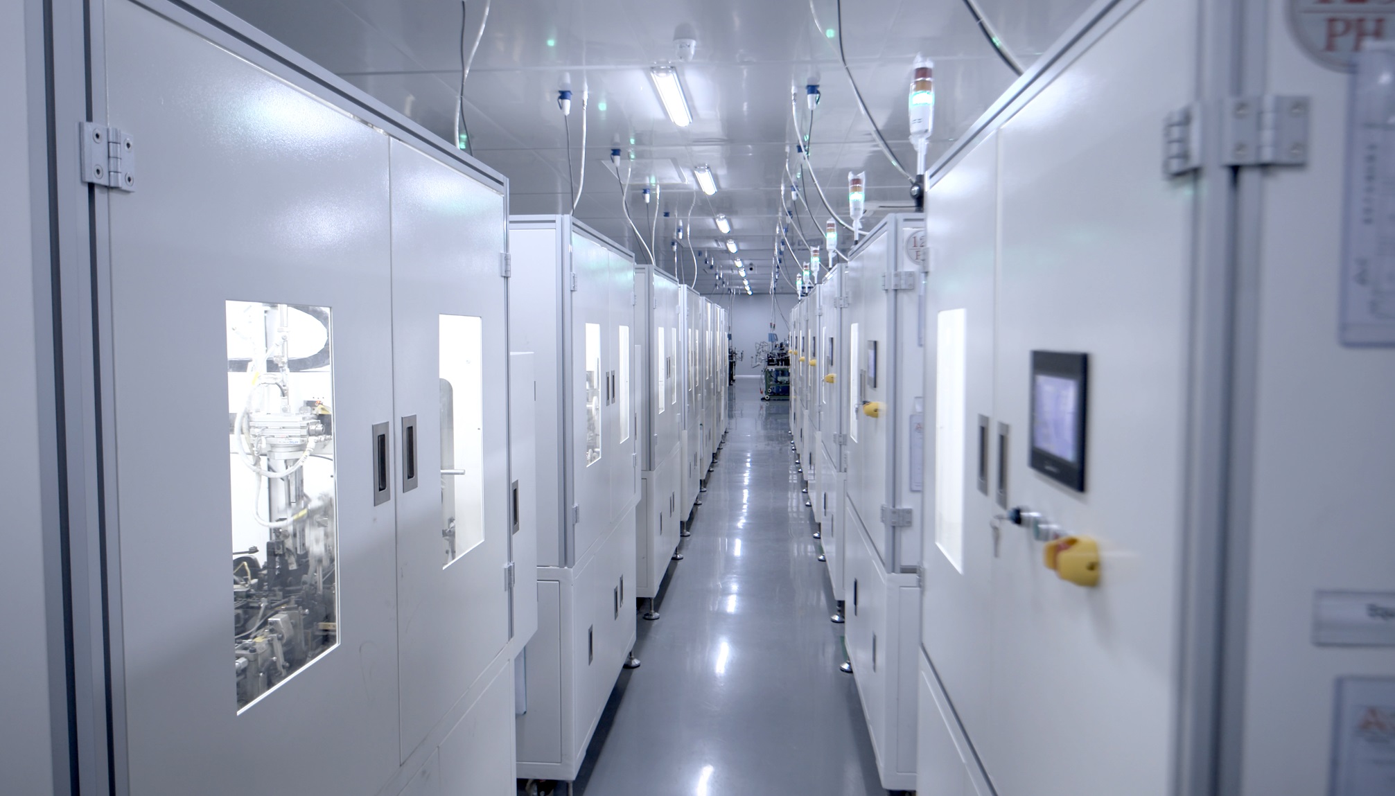 100,000-Class GMP Cleanroom
