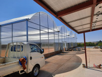 Serre tunnel en polycarbonate à travées multiples