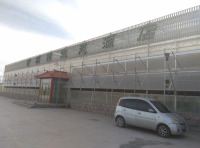 Invernadero de policarbonato con estructura galvanizada