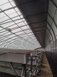 دفيئة نفق شتوية معزولة جيدًا