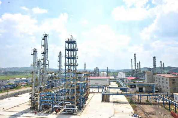 The Ultimate Guide to Candle Wax Materials: Paraffin Wax, Soy, Microcrystalline, Stearic Acid & Fischer-Tropsch Wax