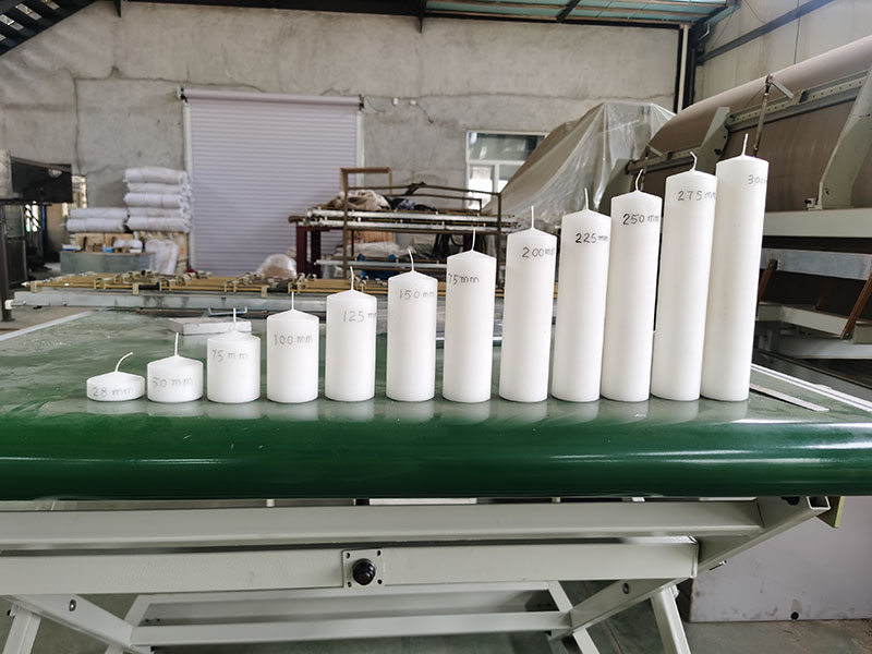 How Can Low Oil Content Improve the Cleanliness of Candle Burning?