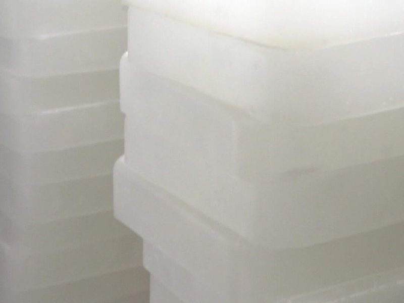 Quali fattori influenzano la purezza della paraffina completamente raffinata?