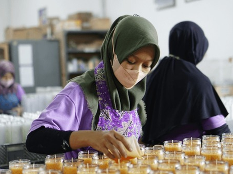 Analysis of Purchasing Habits at Indonesian Candle Factories Analysis of Purchasing Habits at Indonesian Candle Factories
