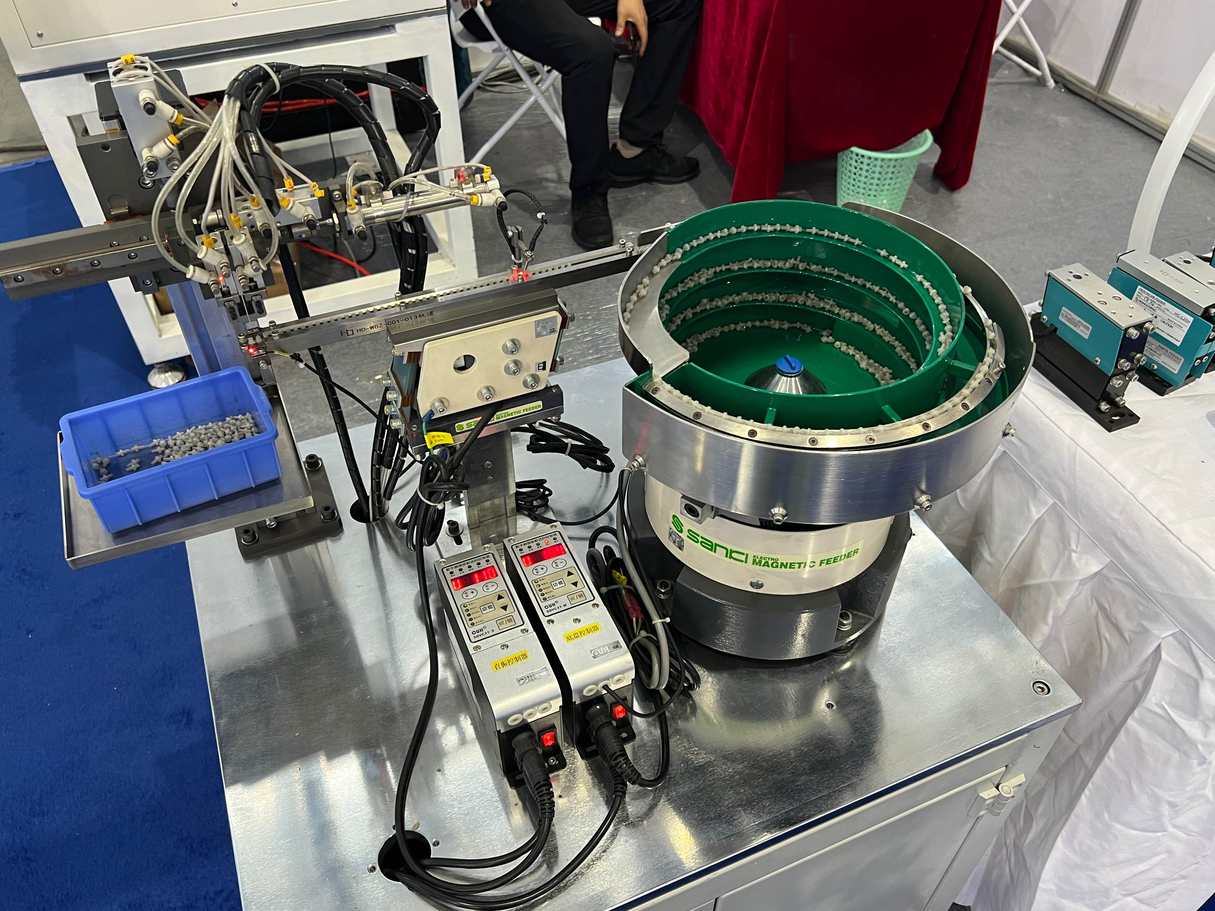 vibratory feeder manufacturer