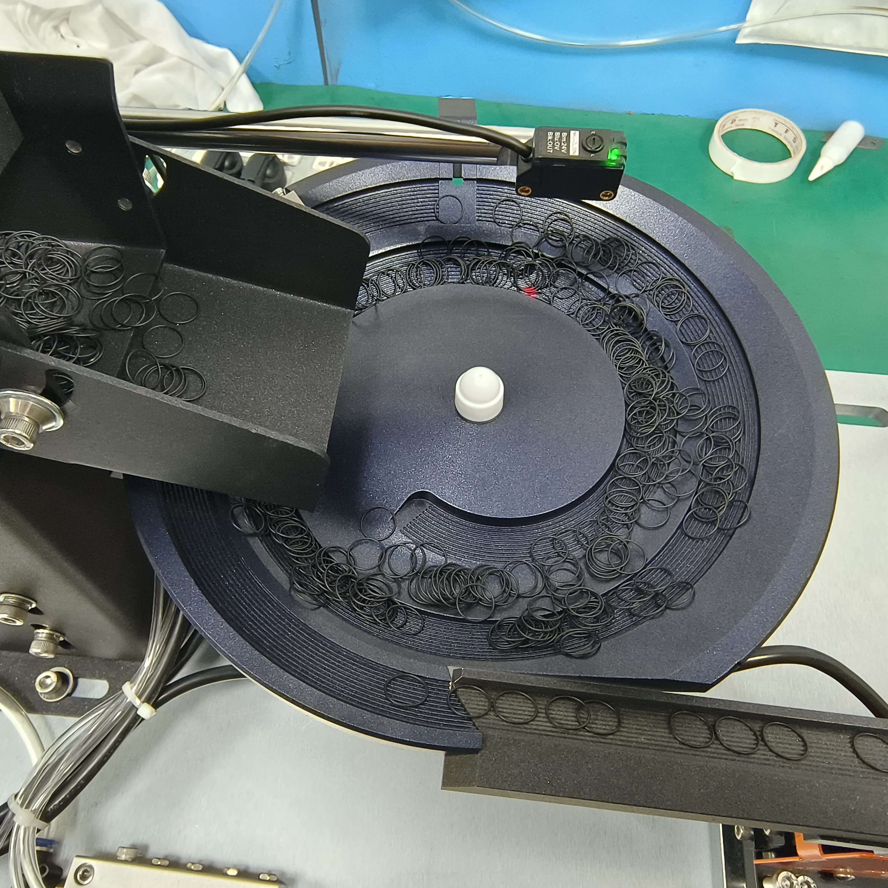 Vibrating Bowl Feeder for O Ring