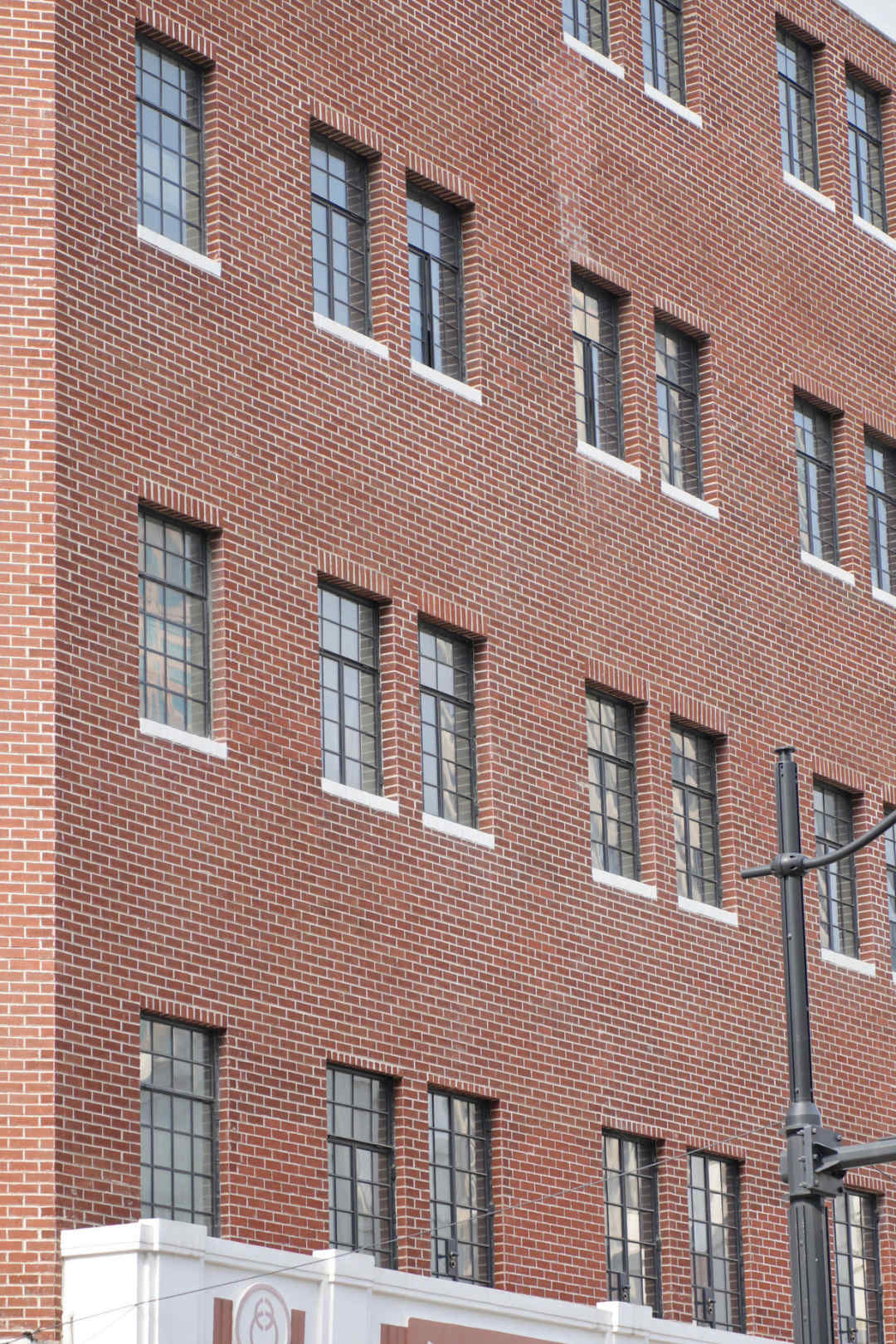 Steel windows installation