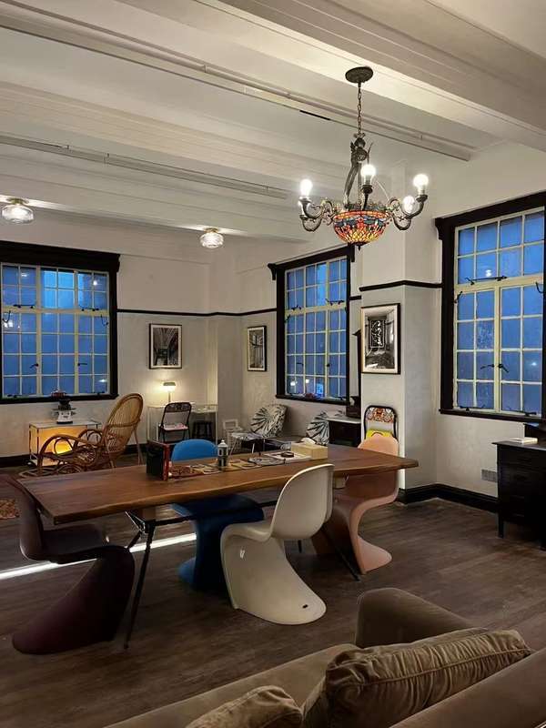 Black Steel Casement Windows​