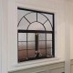 Schwarze Stahlfenster im Used-Look