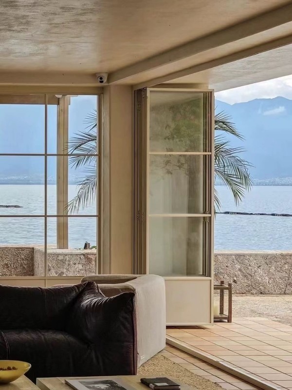 Slim profile steel windows