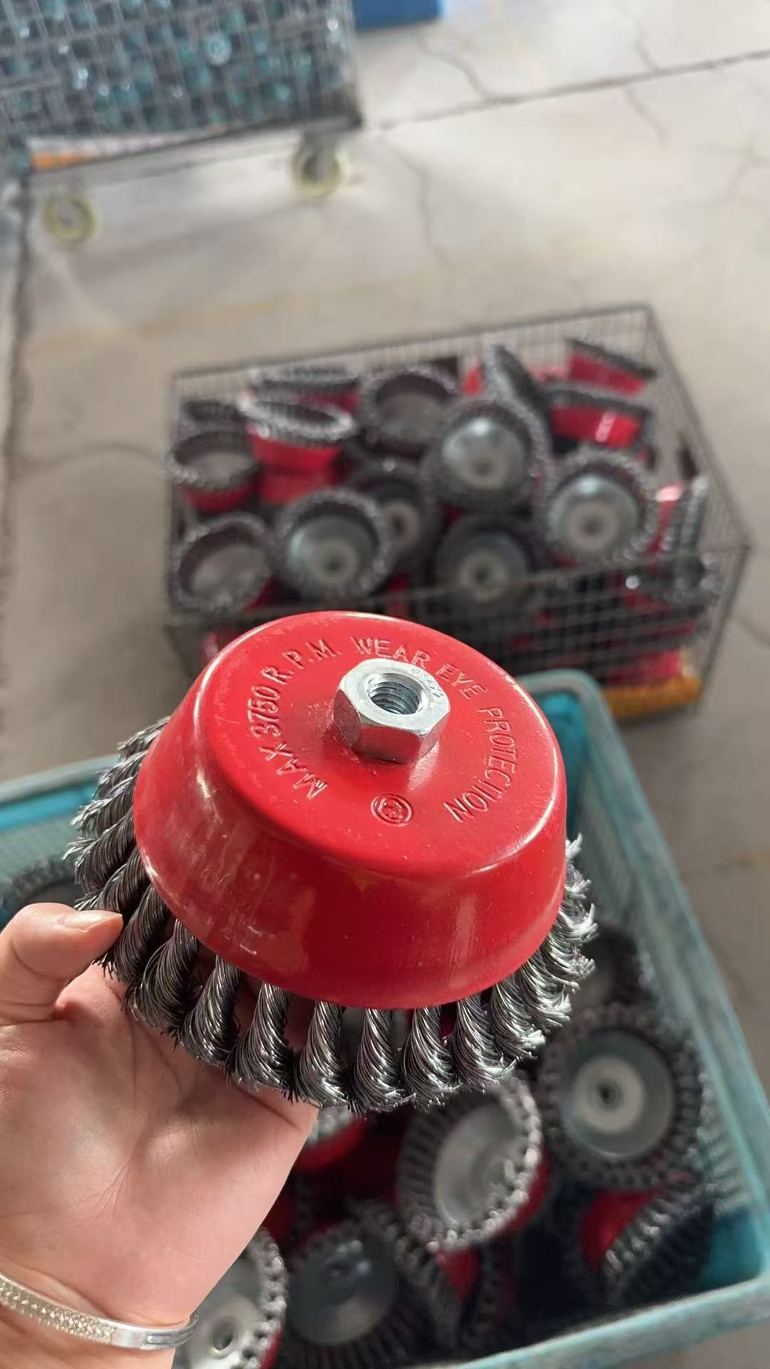 crimped wire cup brushes
