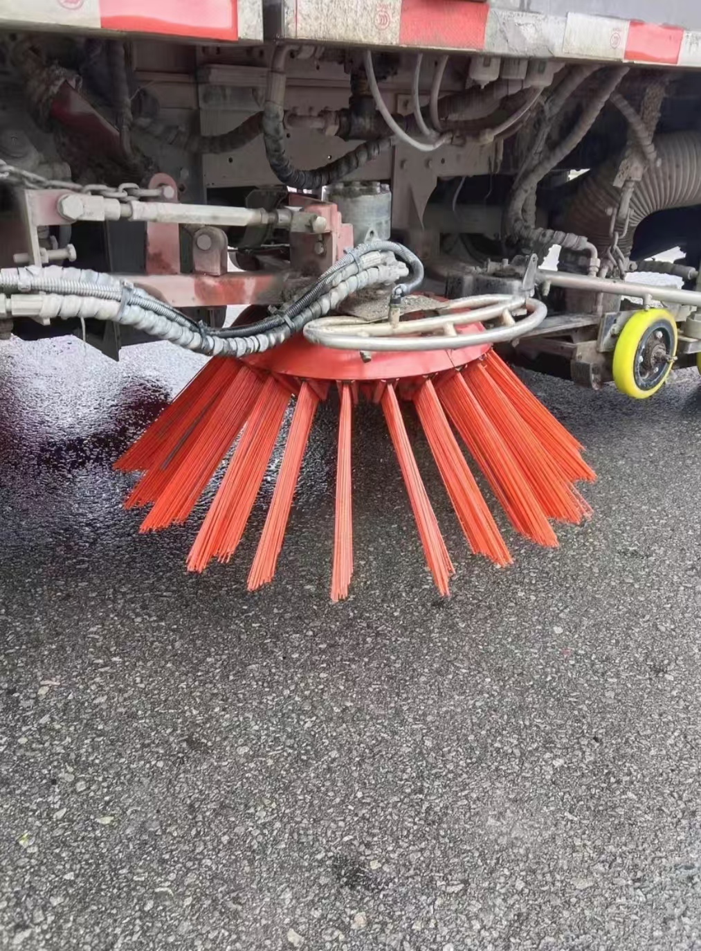How to Extend the Service Life of Street Sweeper Brushes