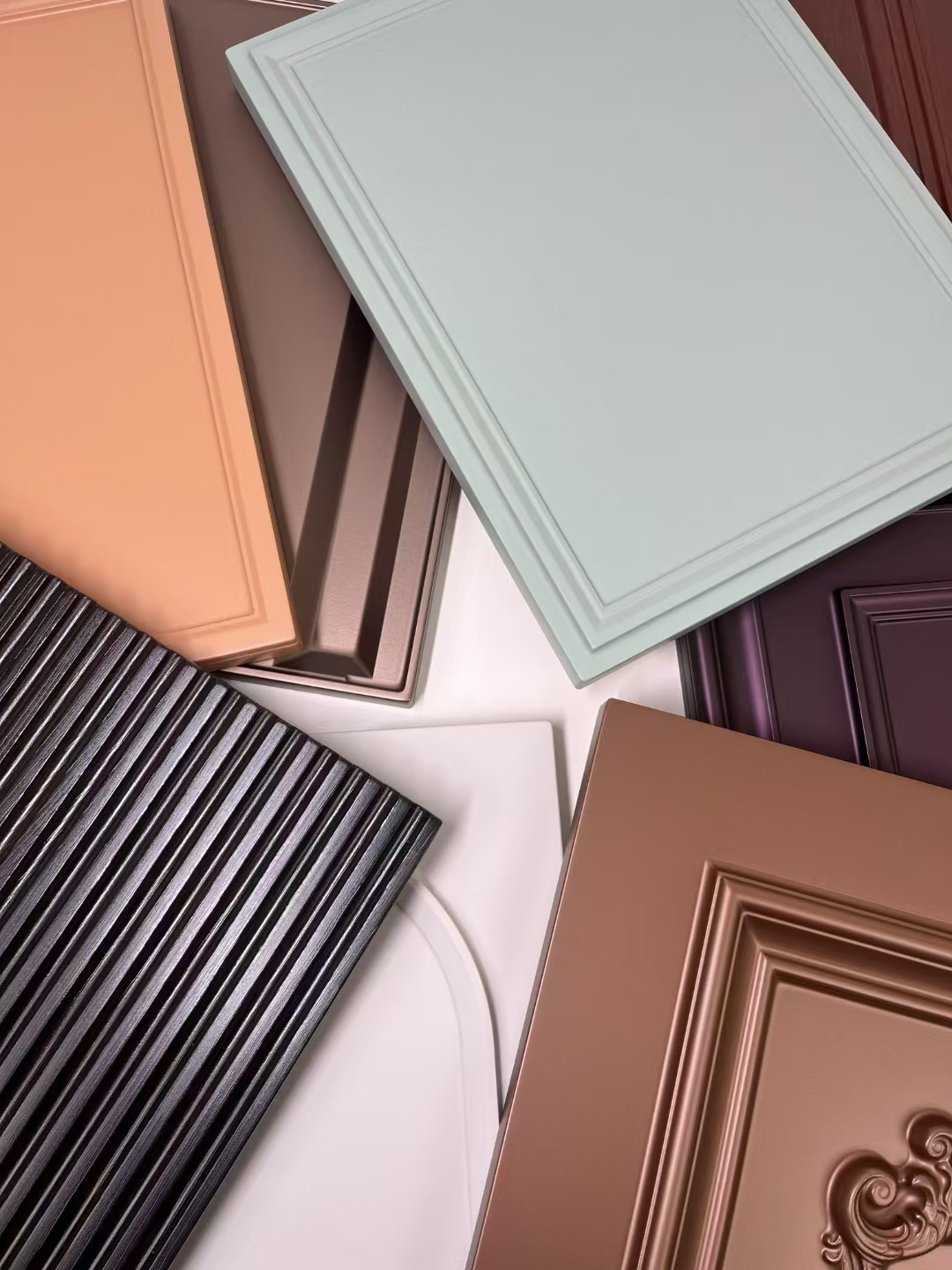 Lacquered And Solid Wood Cabinet Doors For Modern Homes