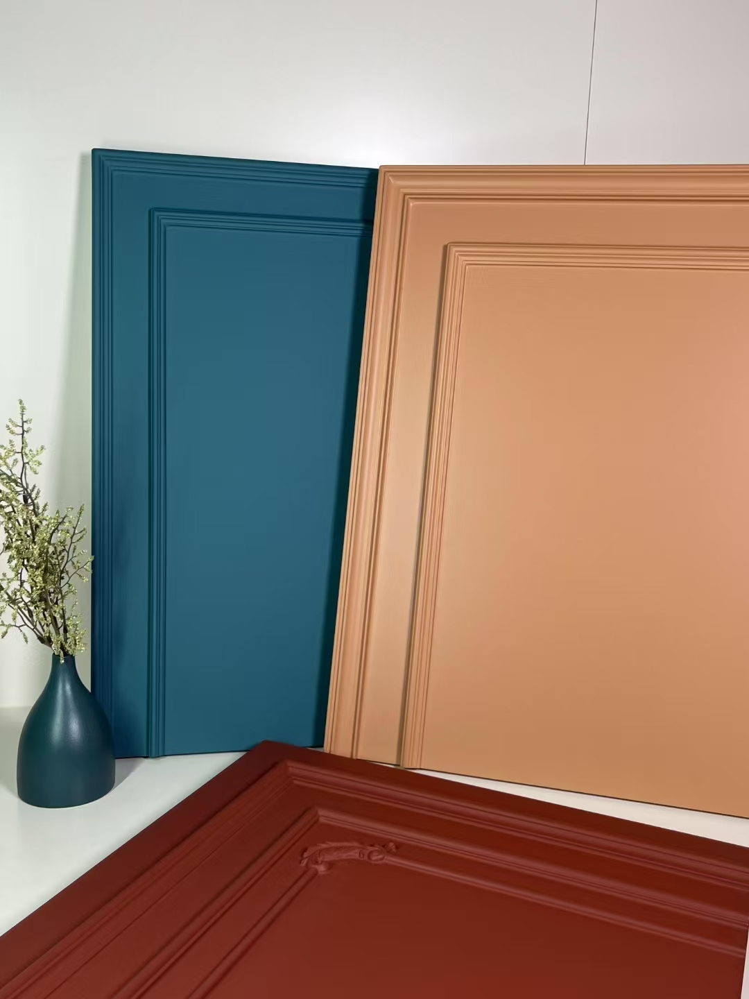 Lacquered And Solid Wood Cabinet Doors For Modern Homes