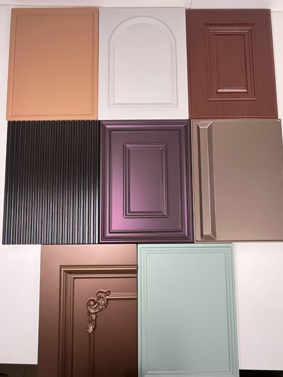 Lacquered And Solid Wood Cabinet Doors For Modern Homes
