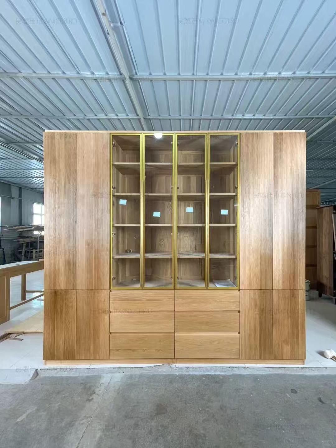 Solid Wood And Lacquered Cabinet Doors With Metal Frames