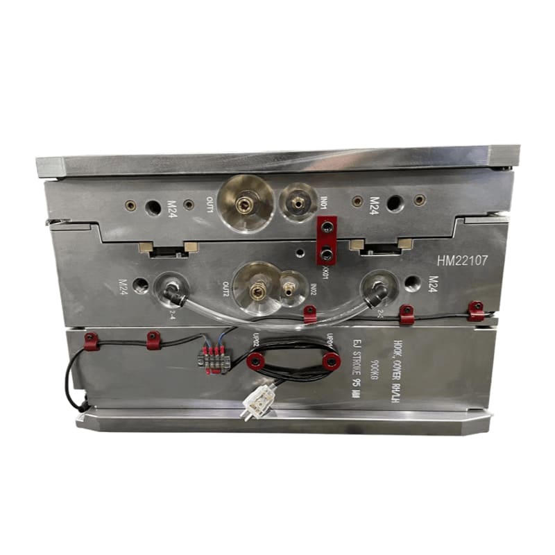 Serija kalupov za avtomobilske vlečne kljuke