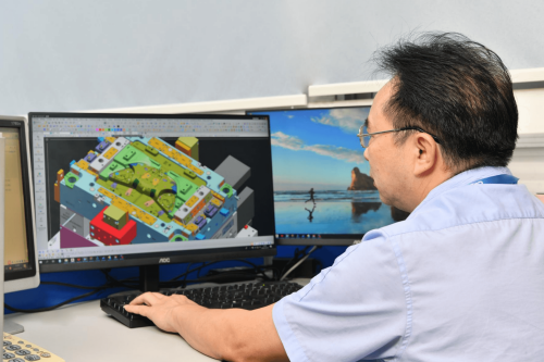 Oblikovanje plastičnih delov za brizganje