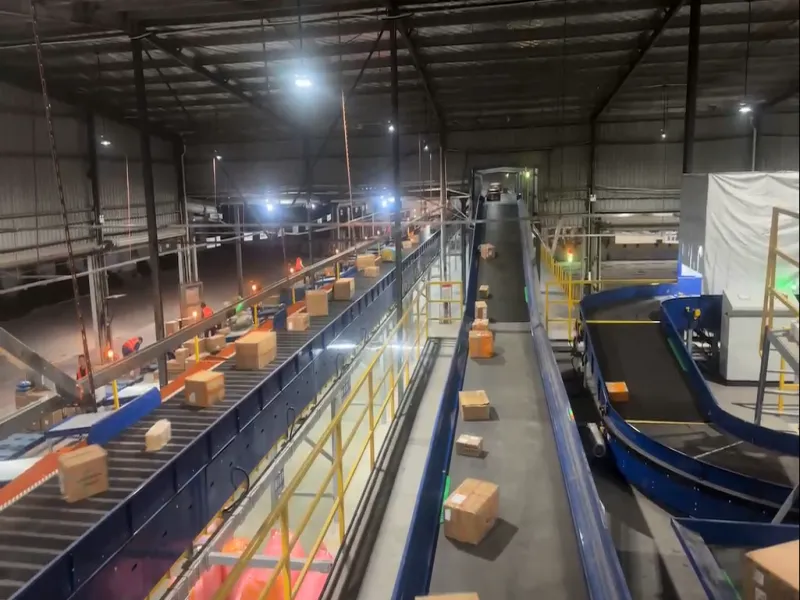 Logistics matrix high-speed linear sorting equipment