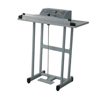 Pedal sealing machine