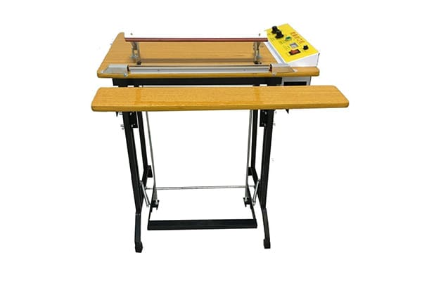 Pedal sealing machine