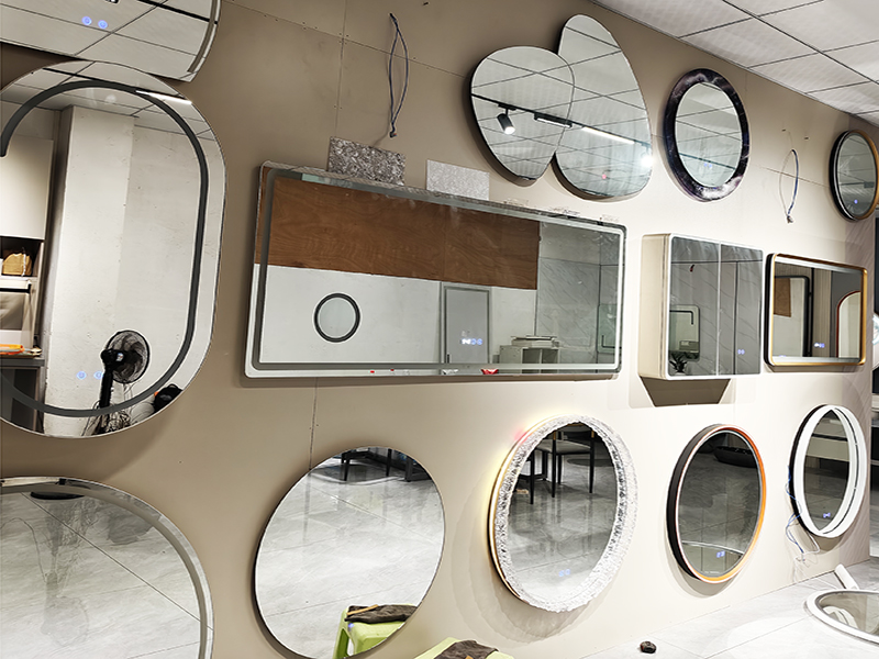 How To Match And Choose The Bathroom Mirror