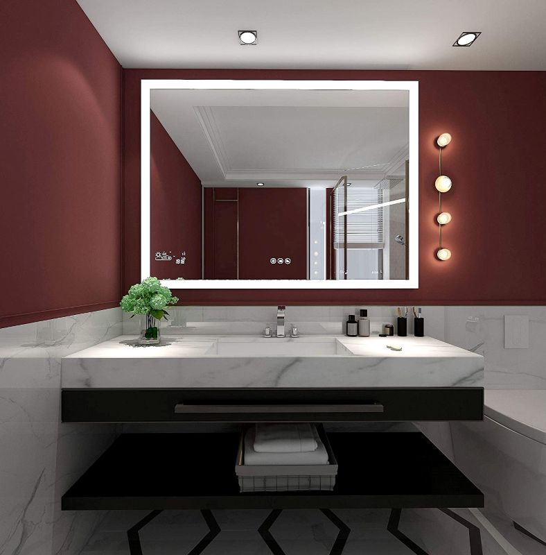 The Secret to Flawless Makeup: Choosing the Right Makeup Mirror