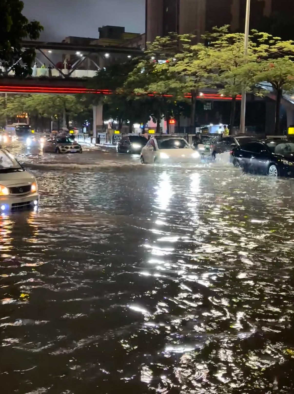 Heavy rain in the city