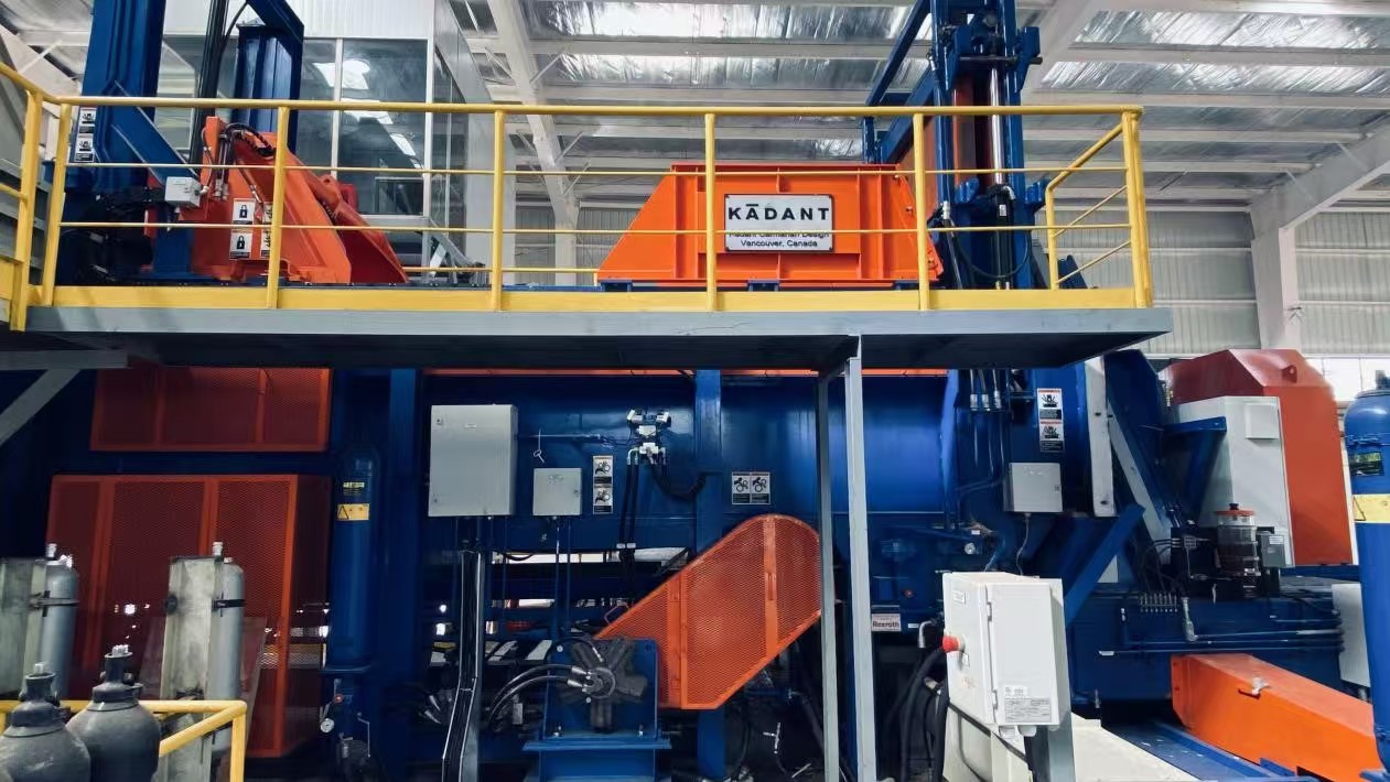 Canadian ​Kadant long veneer slicer