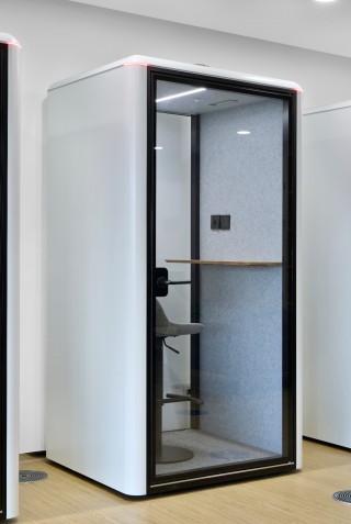 Single Person Soundproof Booth | Office Phone Pod