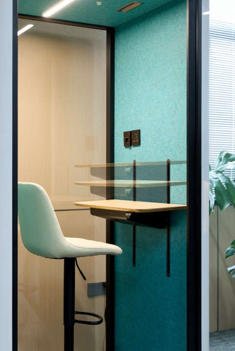 Soundproof Booth/ Quiet Booth