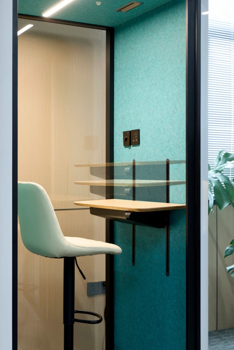 Soundproof Booth/ Quiet Booth