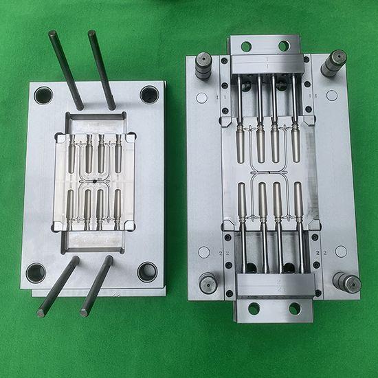 Stampaggio a iniezione per alloggiamento antenna personalizzato, fabbrica cinese