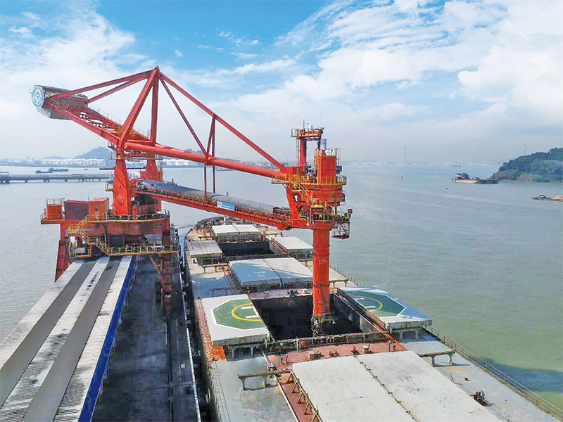 Chain bucket ship unloader and grab ship unloader difference