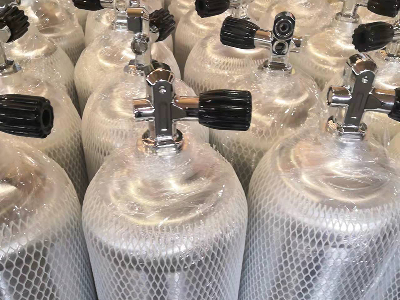 diving gas cylinder