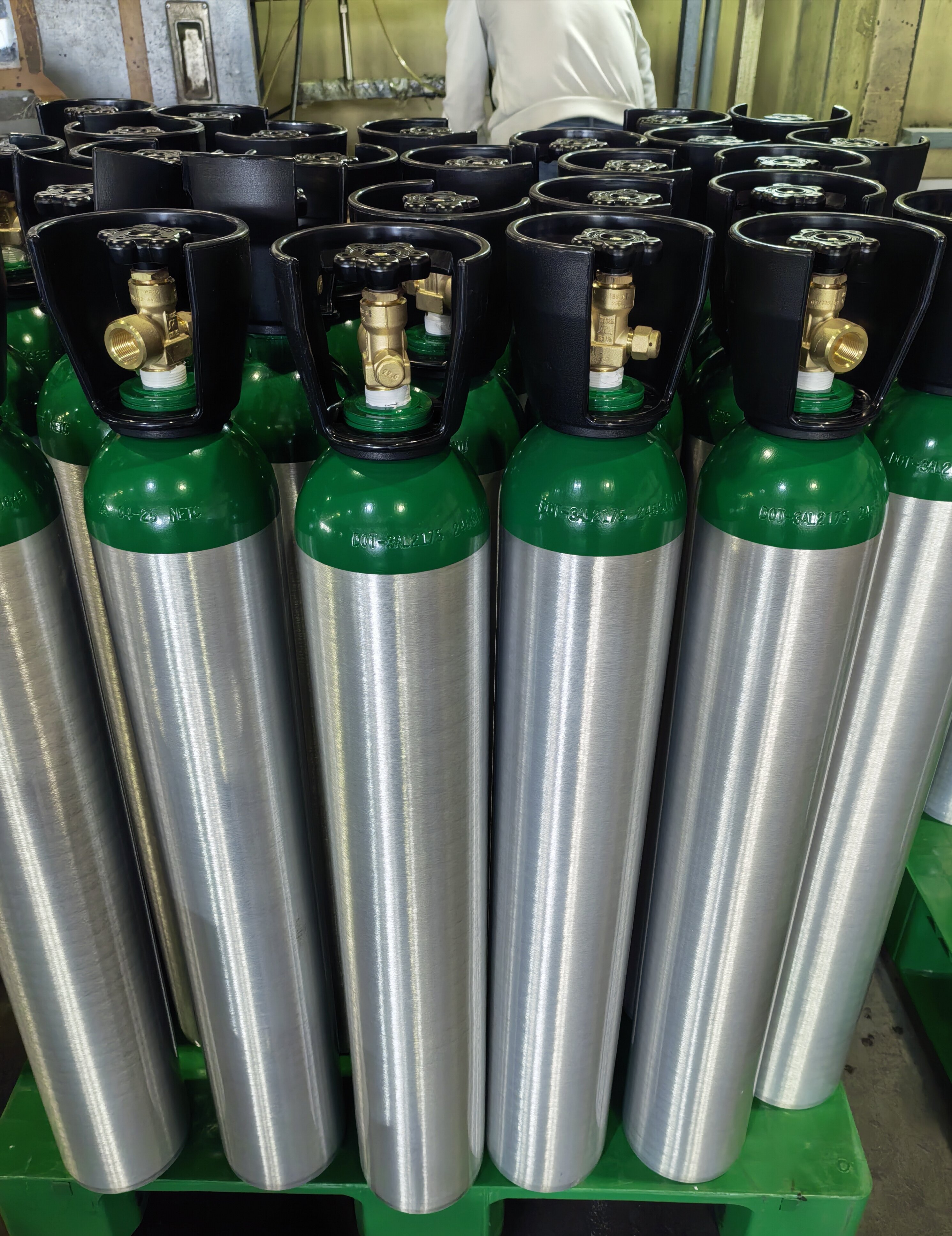 Vídeo de cilindros médicos de aluminio de 10 litros