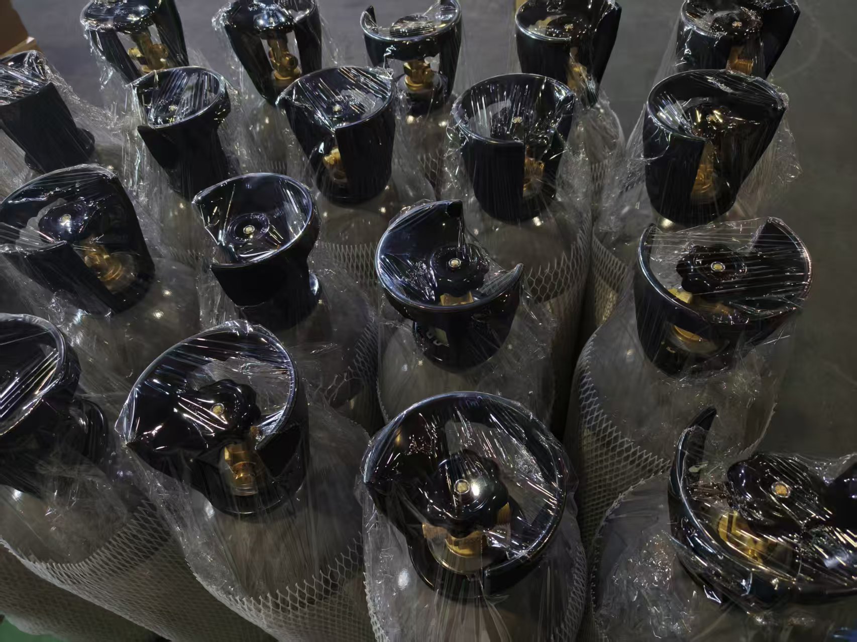 NETC’s 13.4L CO₂ aluminum alloy gas cylinders