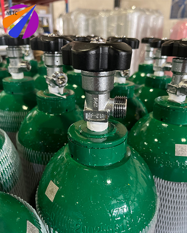 Переносные медицинские баллоны объемом 8 л из алюминия